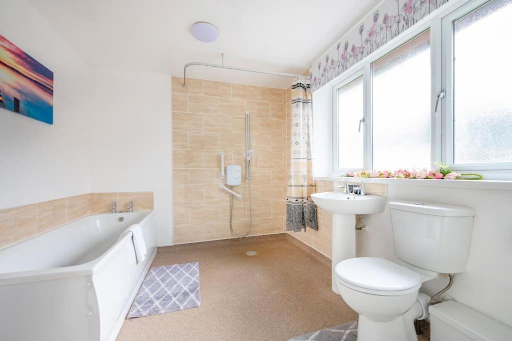 *C.Sani* Setup For Your Most Relaxed & Amazing Stay + Free Parking + Free Fast Wifi * Leeds  Ngoại thất bức ảnh