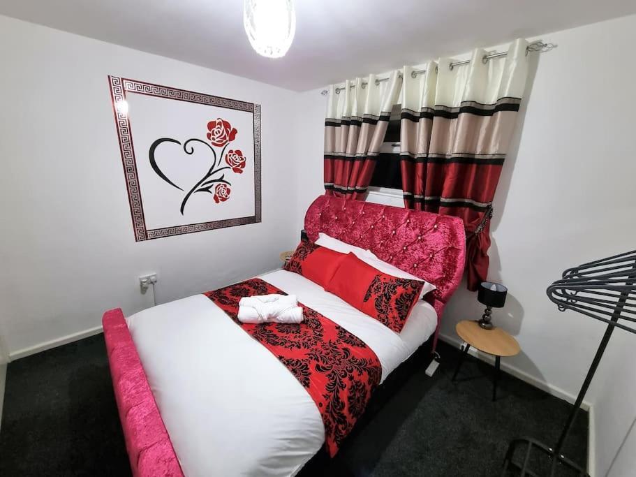 *C.Sani* Setup For Your Most Relaxed & Amazing Stay + Free Parking + Free Fast Wifi * Leeds  Ngoại thất bức ảnh