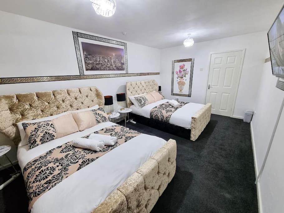 *C.Sani* Setup For Your Most Relaxed & Amazing Stay + Free Parking + Free Fast Wifi * Leeds  Ngoại thất bức ảnh